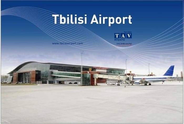 Табло аэропорта Тбилиси имени Шота Руставели расписание рейсов