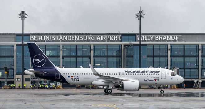 Справочная аэропорта Берлин Бранденбург