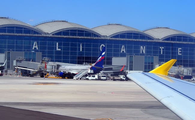 Табло аэропорта Аликанте (Alicante)