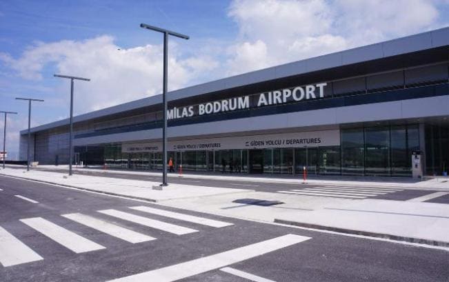 Табло аэропорта Бодрум Милас (Milas-Bodrum). Международный аэропорт