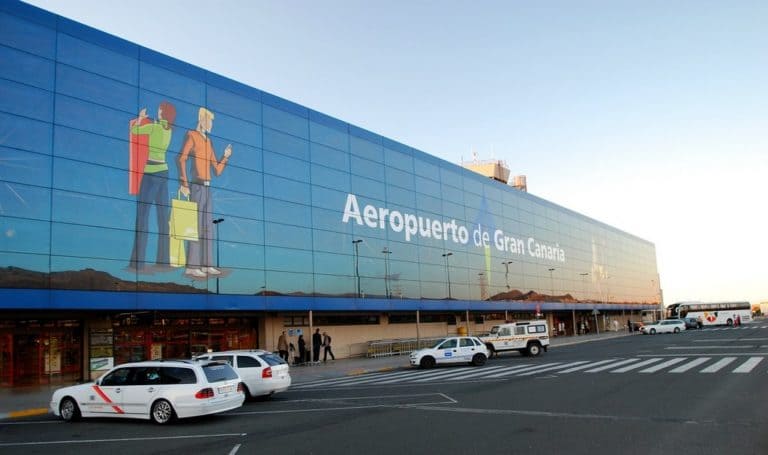 Табло аэропорта Гран-Канария (Gran Canaria Airport)