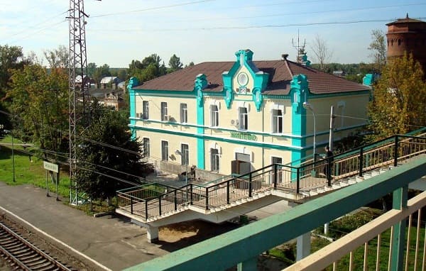 Здание вокзала станции Жилево. Расписание электричек Жилево — Москва